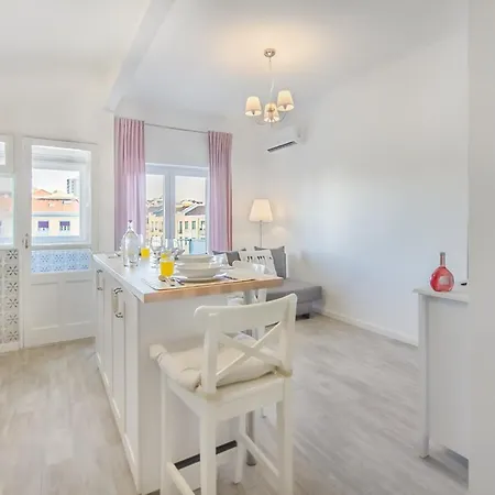 Appartamento Roma Cozy Flat With Balcony *