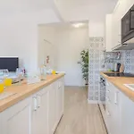 Roma Cozy Flat With Balcony 公寓 *