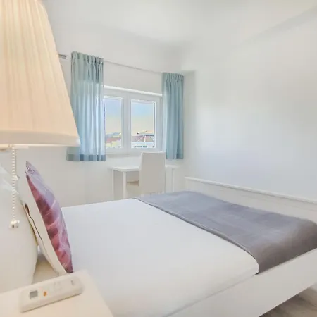 Апартаменти Roma Cozy Flat Лісабон