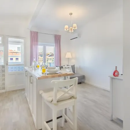 Roma Cozy Flat * Лісабон