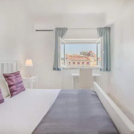 Roma Cozy Flat Апартаменти *