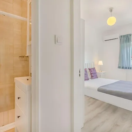 Roma Cozy Flat With Balcony Apartment