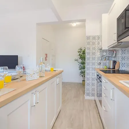 Roma Cozy Flat With Balcony Apartment *