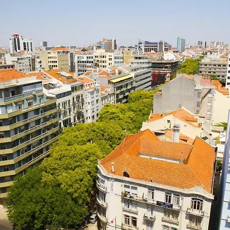 Apartment Roma Cozy Flat With Balcony Lissabon